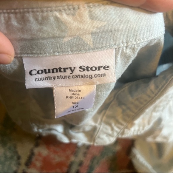 Country store  Light Blue Star Patterned Button-Up Shirt 1X - Picture 6 of 6